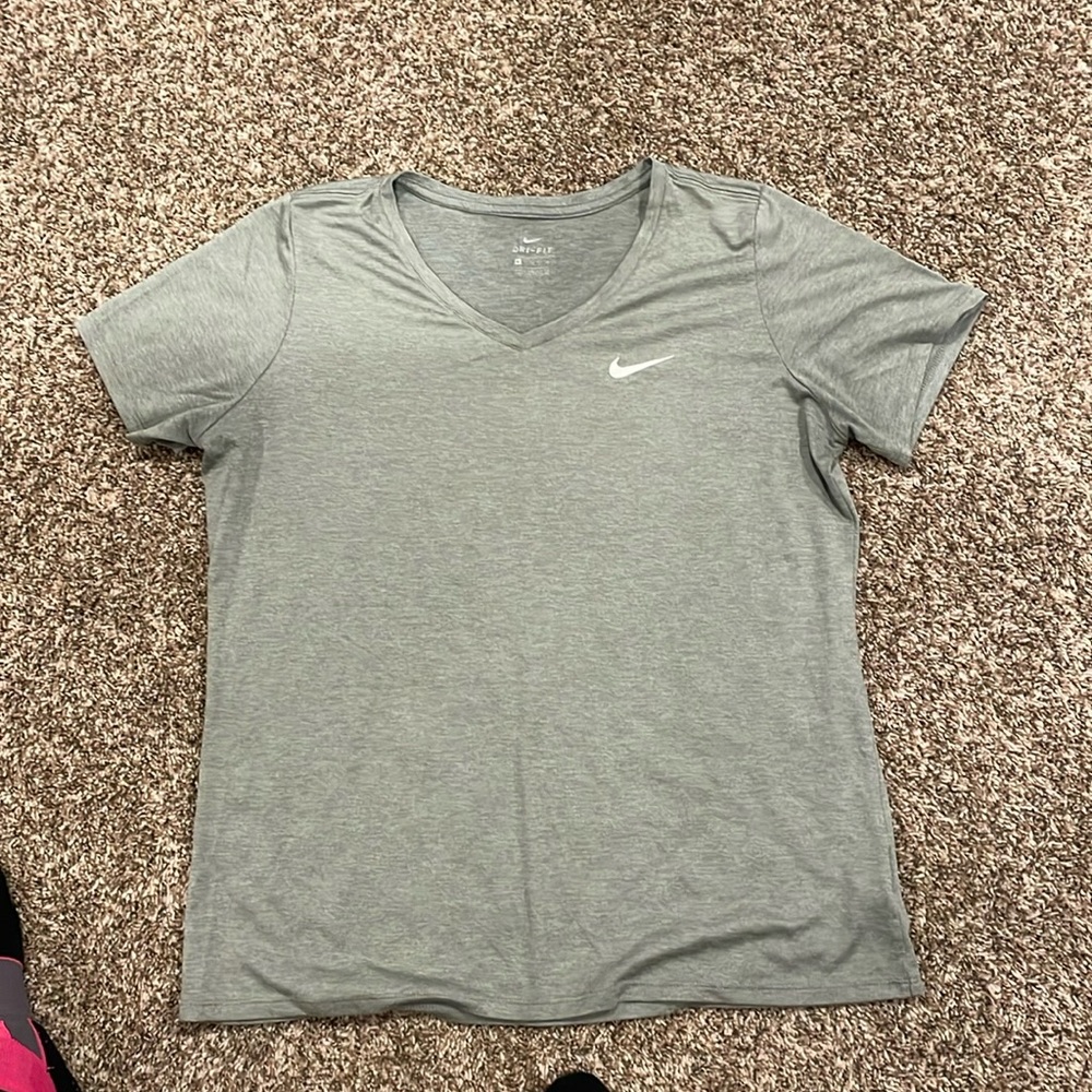 Nike Womens V-neck Short Sleeve Dri-fit Tee Size XL GUC Grey